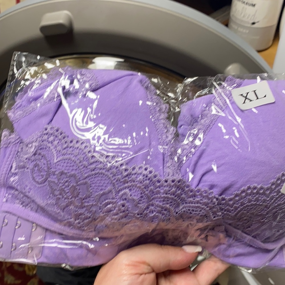 New pull over bra